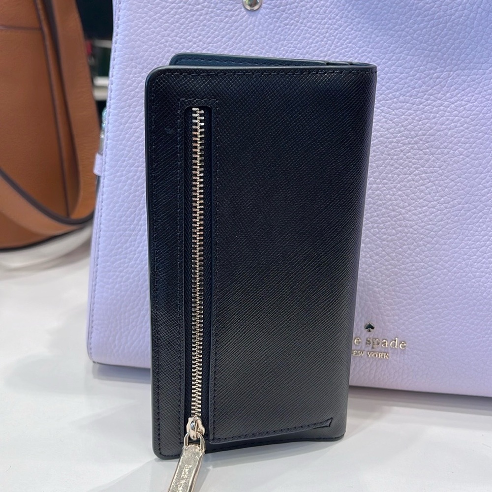 Kate Spade Madison Large Slim Bifold Wallet
Black 
NWT - Picture 3 of 16